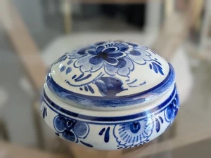 Vintage Delft Blue Handpainted Trinket Jar Made in Holland Blue White - Picture 1 of 8