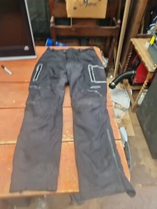triumph gor-tex motorcycle pants trousers S 30-32 " waist - Picture 1 of 10