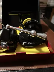 Pesca vintage Garcia Mitchell 300 Old Style Spinning Serial # D308111 molto bello - Foto 1 di 12
