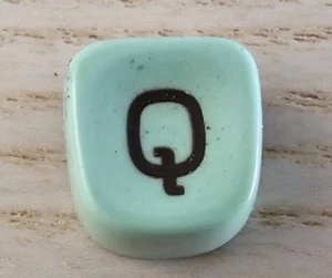 Genuine Original Hermes Baby 3000 Typewriter Key - Q \ FREE SHIPPING - Picture 1 of 2