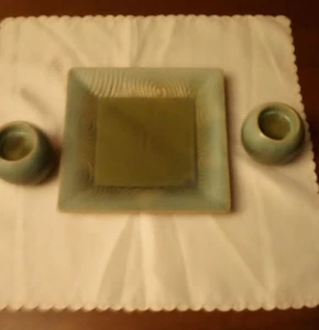 7 Zoll grün Porzellan Tablett mit Kerzenhaltern - Bild 1 von 1