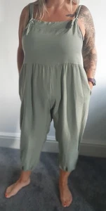 Made In Italy 14 16 Sage Green Cotton Pinafore Dungaree Style Cropped Jumpsuit  - Picture 1 of 5