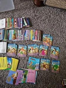 VINTAGE 1993 THE FLINTSTONES LOT 500+ MIXED TRADING CARDS HANNA BARBERA BY CARDZ - Picture 1 of 5