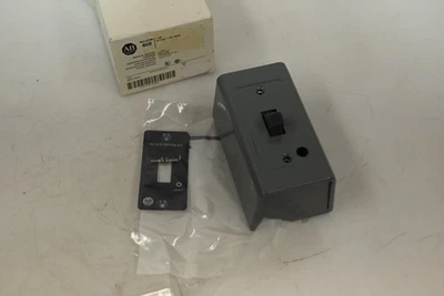 Interruptor de arranque manual Allen-Bradley 600-TAX4 Foto 1 de 3