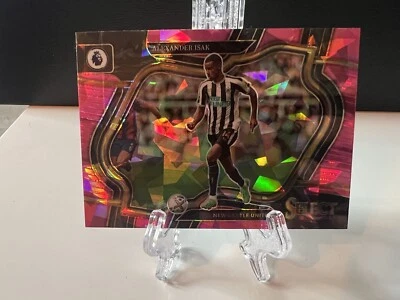 2022-23 Panini Select Alexander Isak Pink Cracked Ice Field Level #216 Newcastle - Image 1 of 3