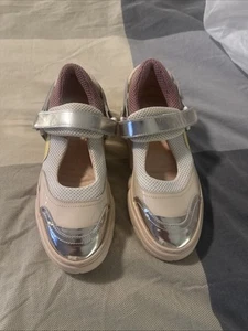 AGL Shoes - Picture 1 of 3