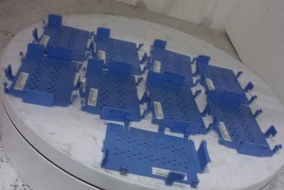 Lot of 9*Dell YJ266 0XJ418 3.5" Hard Drive Caddy - Image 1 of 4