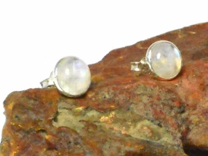 Rainbow MOONSTONE  Sterling Silver 925 Gemstone Earrings / STUDS - 8 mm - Foto 1 di 4