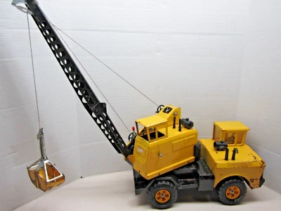 Vintage 1970's Tonka  Mighty Mobile Crane MR970 Metal Steel Truck with Clam - Image 1 of 4