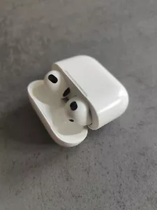 Original Apple AirPods 3 Generation Airpod mit Ladecase wie NEU - Bild 1 von 2