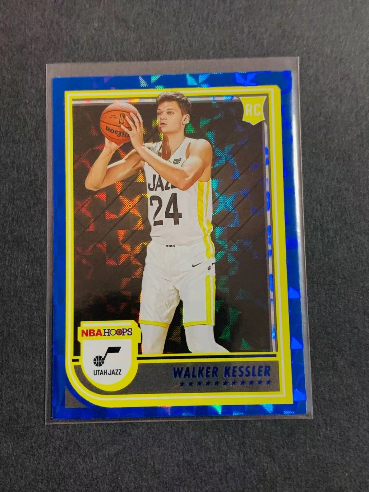 Walker Kessler 2022-23 Panini NBA Hoops #252 Rookie RC Asia Exclusive Hyper Blue