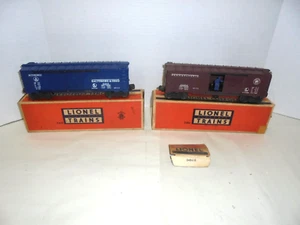 LIONEL 6468 B&O AUTO AND 3484 PRR OPERATING TRAIN BOX CARS POSTWAR O GAUGE - Picture 1 of 4