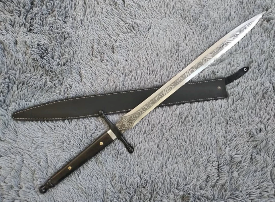 ESPADA VIKINGA EUROPEA DE ACERO HERRAMIENTA D2 HECHA A MANO PERSONALIZADA UBR CON FUNDA DE CUERO Foto 1 de 1