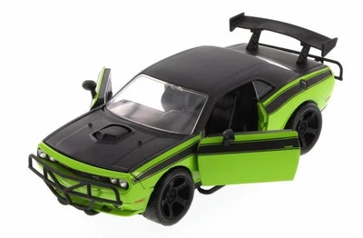 JADA TOYS - DODGE Challenger SRT8 2011 Verde Letty Veloce e Furioso 7 - 1/24 ... - Immagine 1 di 4