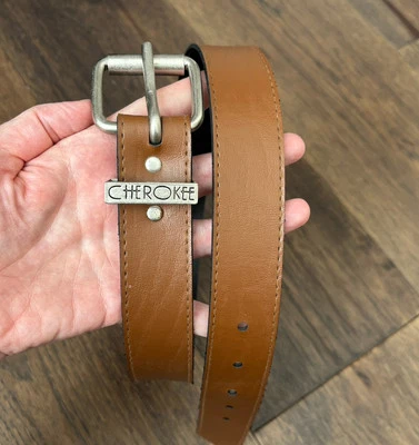 Cinturón de imitación de cuero Cherokee Spellout vintage años 90 - talla extra pequeña para mujer Foto 1 de 4