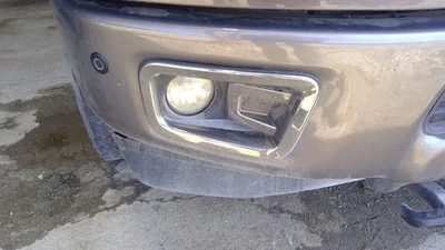 Luz antiniebla de esquina/estacionamiento compatible con 12-21 NV 3500 5061309 Foto 1 de 4