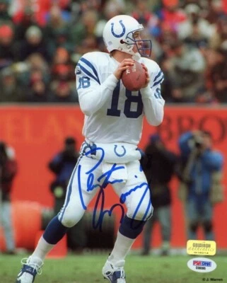 PEYTON MANNING AUTOGRAPHED GAME ACTION 8X10 PHOTO - PSA - COLTS - Image 1 of 2