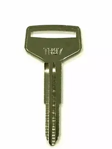 1 New 1979-1983 Toyota Crown Automotive Key Blank X159 TR37 Keys Blanks - Picture 1 of 10