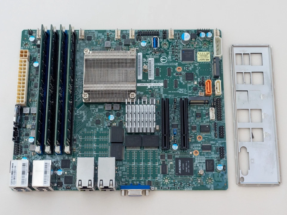 Supermicro A2SDV-16C-TLN5F Atom C3958 16核2.0GHz Quad 10GbE + 64GB DDR4 ECC — 第 1/1 张图片