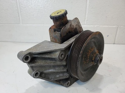 Bomba de direção hidráulica Dodge Dakota 1992-2003 com suporte e polia - Imagem 1 de 4