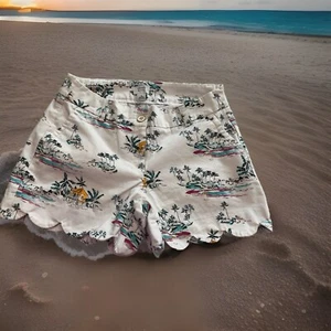 Crown & Ivy Women’s Tropical Shelby Shorts Chino Scalloped Vacation Classy Sz 4 - Picture 1 of 20