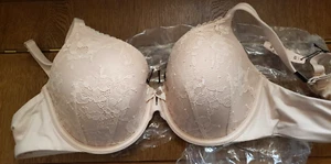 NWT sz 38 B Victoria's Secret Perfect Coverage Bra Champagne Lace - Picture 1 of 5