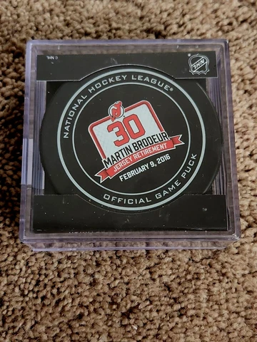 Martin Brodeur #30 Jersey Retirement Night Official Game Puck Devils BRAND NEW! Cover