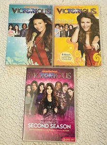 Victorious Complete Season One + Complete 2nd Season DVD Nickelodeon OOP USA 1-2 - Foto 1 di 5