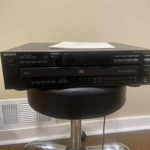 Sony CDP-C535 5 Disc CD Player Exchanger Hybrid Pulse D A Converter No Remote - Picture 1 of 8