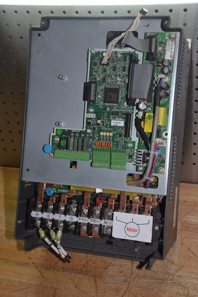 BALDOR VS1PF420-9 OR VS1PF420-1 20 HP 480 VOLT VFD  - Image 1 of 1