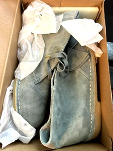 Clark's Originals Desert Boots Women's Suede Lace Up 9.5M Ocean Blue NIB $150. - Picture 1 of 7