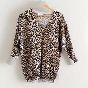 Wallis Glitter Animal Print Jumper Top 3/4 Sleeve Size M Petite 24” Pit To Pit - Picture 1 of 7