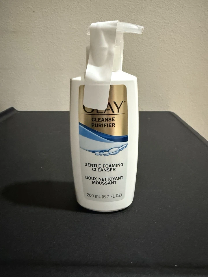 玉兰油净化器温和泡沫洁面乳日常使用 6.7 液量盎司 — 第 1/1 张图片