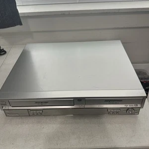 Panasonic VCR & DVD Recorder DMR-E75VP VHS to DVD Transfer Combo Player - Picture 1 of 5