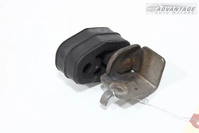 CHRYSLER 300 2015-2023 TUBO DE ESCAPE TRASERO IZQUIERDO AISLADOR SUSPENSIÓN Y SOPORTE OEM Foto 1 de 4