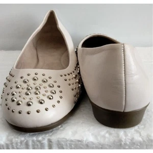 Aerosoles Women's Size 11 M Cream Studs Flats Low Heel Office Wear - Picture 1 of 7