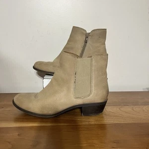 Lucky Brand Womens Size 6.5 M Beige Leather Zip Ankle Fashion Boots - Picture 1 of 9
