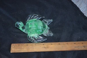 Sea Turtle Art Glass Green Clear Paperweight GLOWING GLASS  San Francisco - Picture 1 of 6