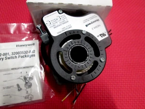 Honeywell 32003532-002 Auxiliary Switch for Direct Coupled Actuator * New - Picture 1 of 11