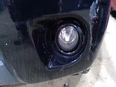 Luz de conducción usada se adapta a: Nissan Frontier 2012 conducción antiniebla 4,0 L en parachoques derecho y Foto 1 de 4