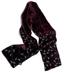 CEJON CRIMSON Silver Sequin Beaded 58 inch Scarf - Picture 1 of 12