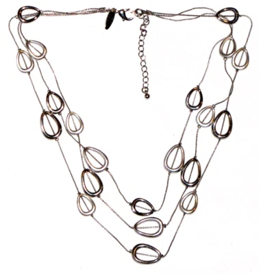 Colar Ny pingente redondo tom prata três fios multi fio 20" - Imagem 1 de 4