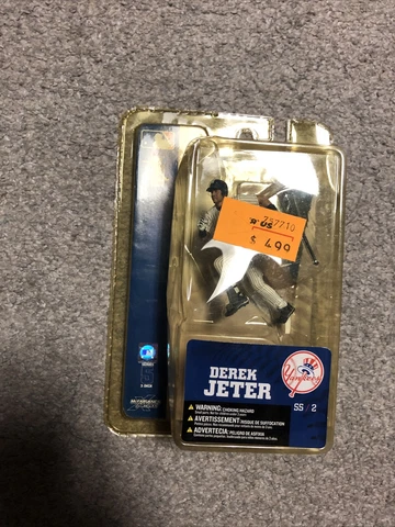 Derek Jeter Series 5 RARE McFarlane 3 inch figure. SEALED Cover