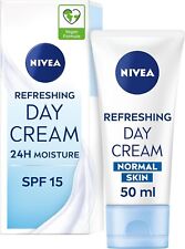 NIVEA Light Moisturising Day Cream, Hydrating Face Cream with Vitamin E  (50ml).