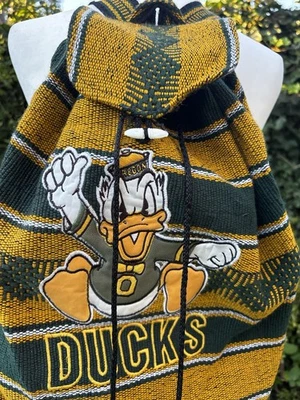 Mochila con cordón Donald OREGON DUCKS Bolso de día de juego básico universitario usada en excelente estado Foto 1 de 4