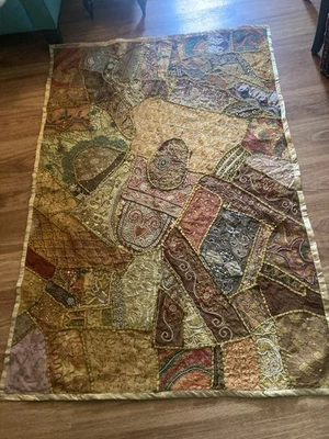 Hippie Seda Boho Patchwork Bordado Cuentas Tapiz de Pared Edredón Loco Hecho a Mano Foto 1 de 4