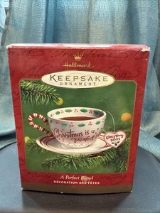 Hallmark Keepsake 2001 A Perfect Blend Laughter Love and Time with Friends Tasse - Bild 1 von 10
