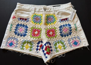 💕 BLANKNYC THE BARROW CREAM DENIM HIGH RISE CROCHET SHORTS NEW SZ 31 - Picture 1 of 3