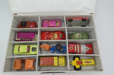 Lote de 12 maletas vintage MATCHBOX Lesney Cars Trucks usadas años 60 70 Corgi VW Rover Foto 1 de 4