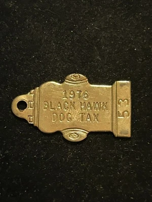 1976 年黑鹰科罗拉多州税币狗牌许可证 #53 — 第 1/2 张图片